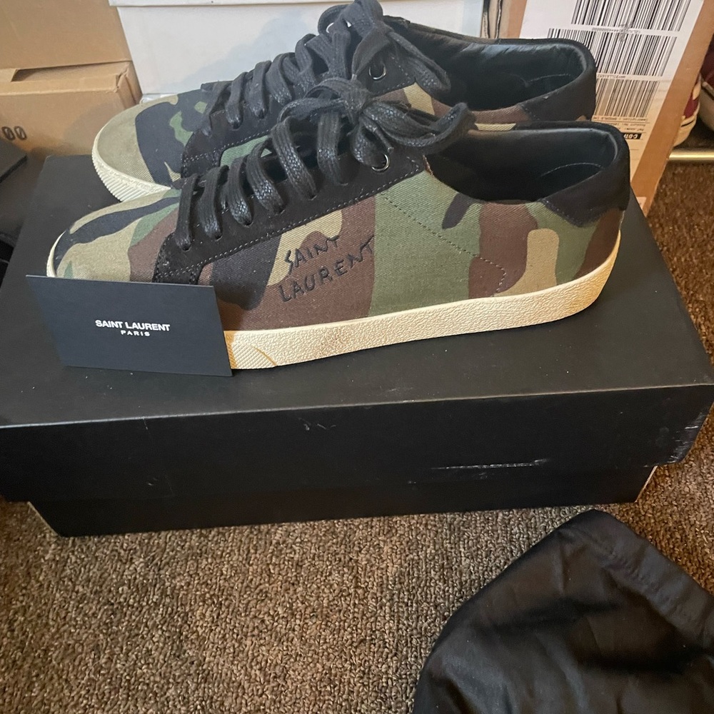 Saint Laurent Sneakers - Picture 2 of 4